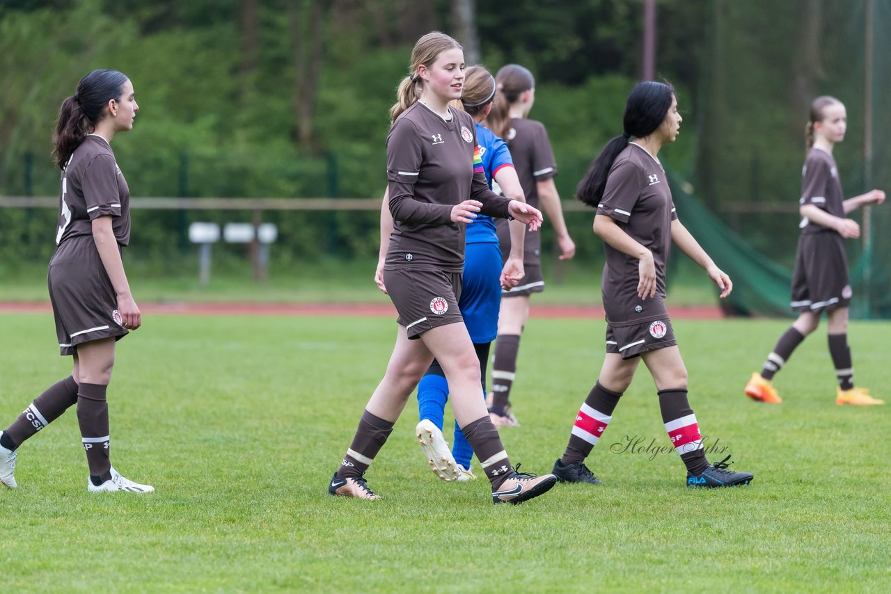 Bild 302 - wCJ VfL Pinneberg3 - St.Pauli : Ergebnis: 2:1